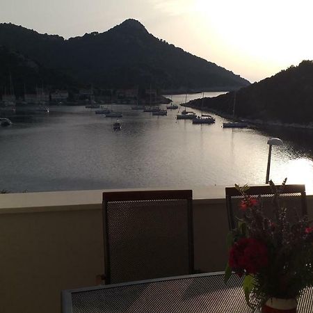 Apartment Zaklopatica Lastovo Экстерьер фото