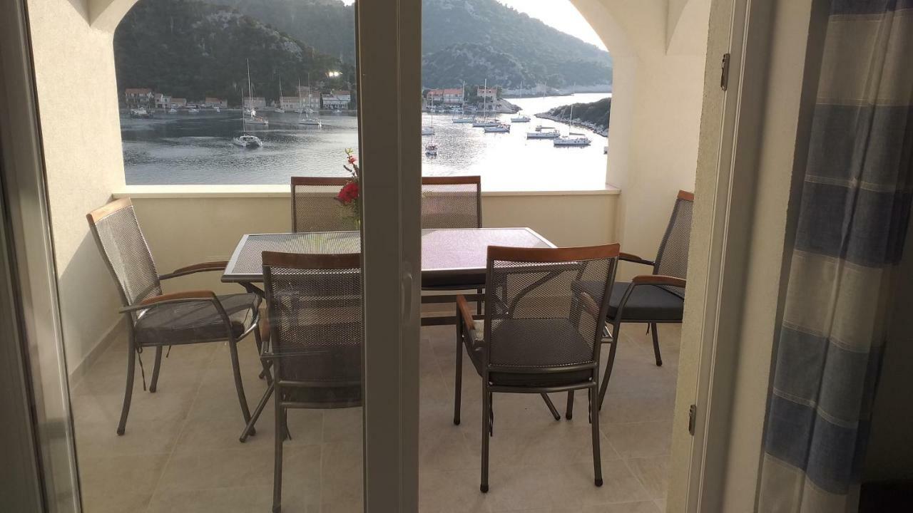 Apartment Zaklopatica Lastovo Экстерьер фото