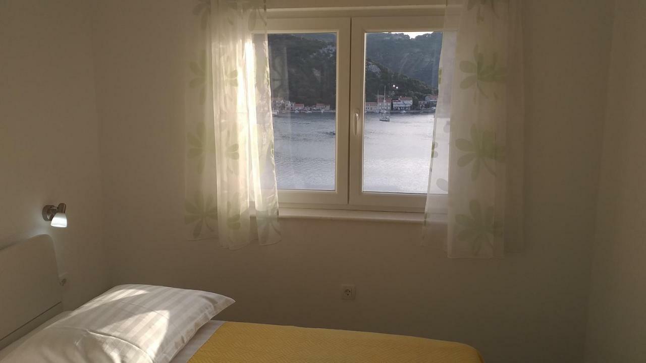 Apartment Zaklopatica Lastovo Экстерьер фото