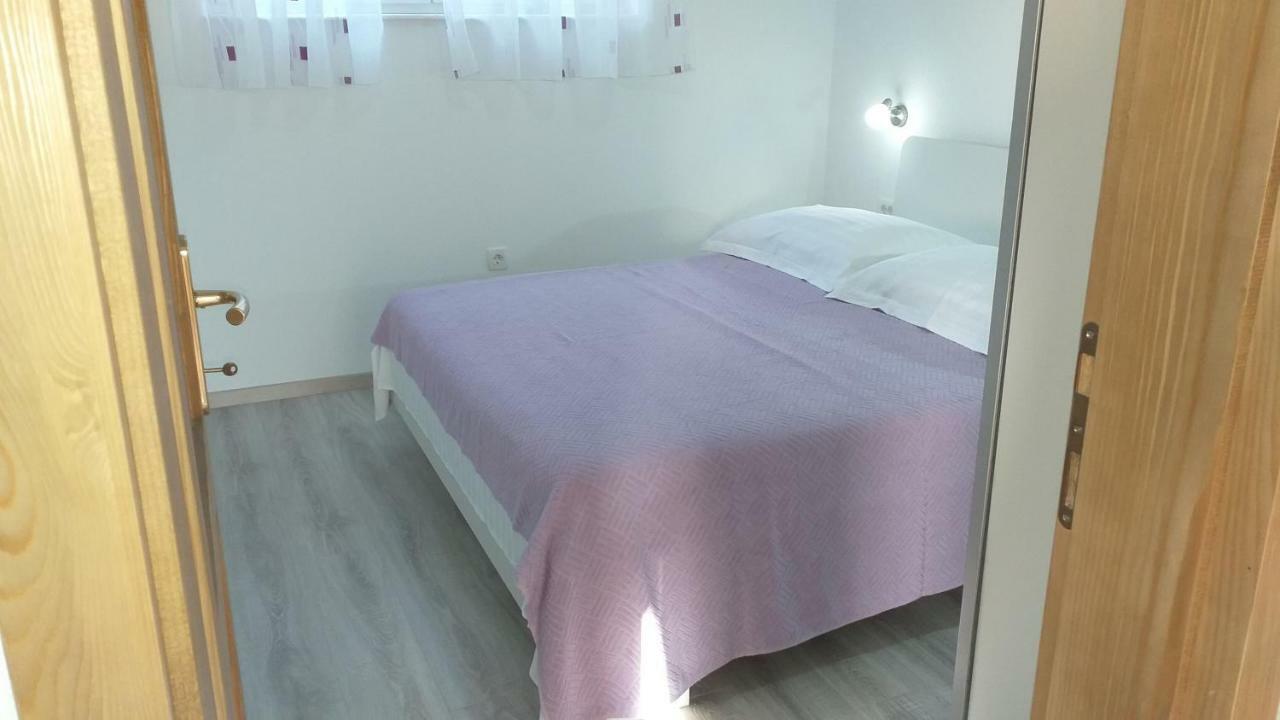Apartment Zaklopatica Lastovo Экстерьер фото