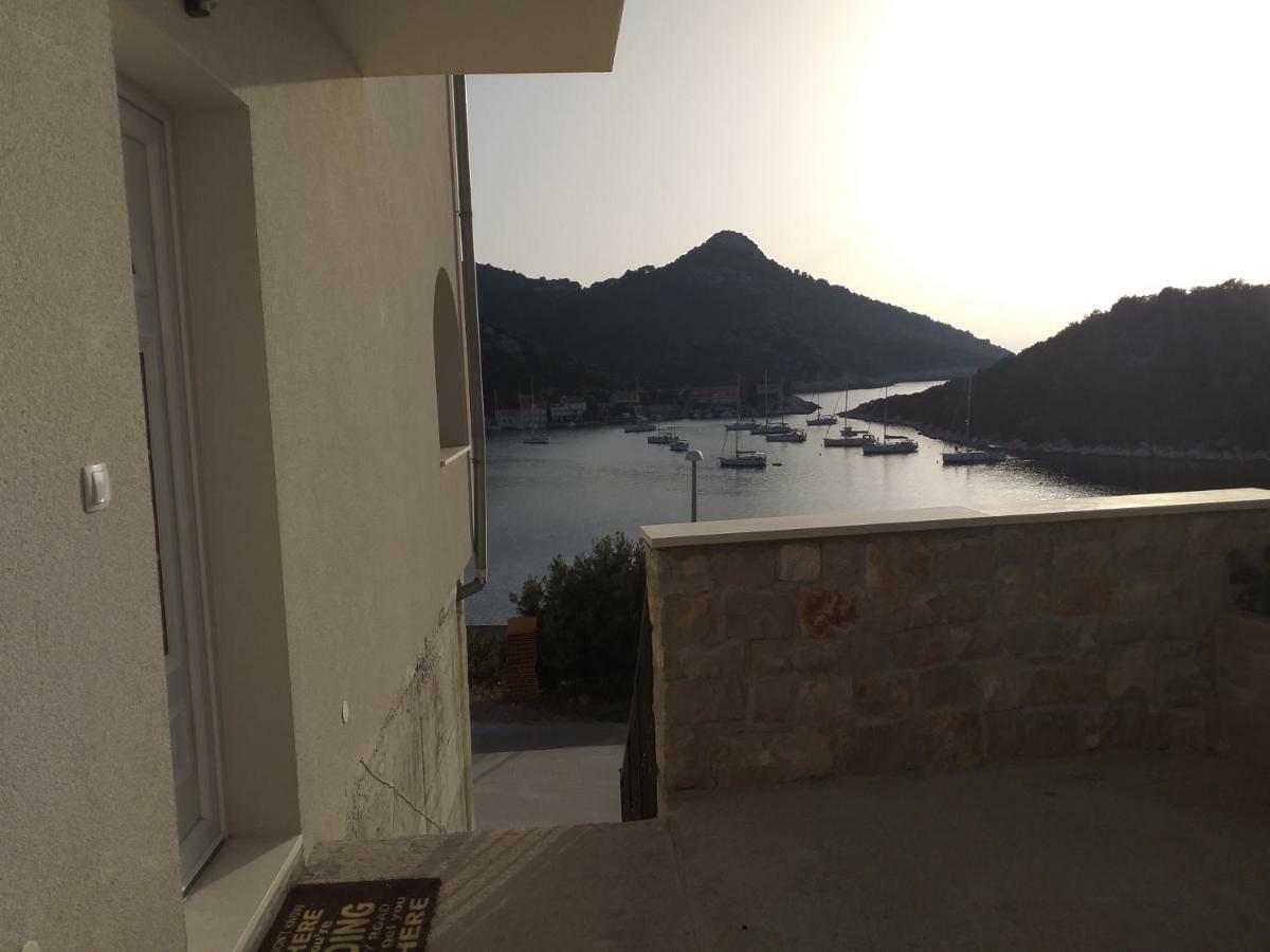 Apartment Zaklopatica Lastovo Экстерьер фото