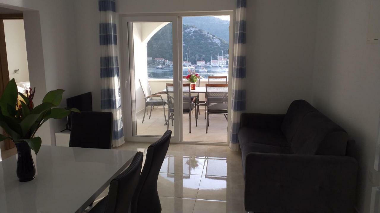 Apartment Zaklopatica Lastovo Экстерьер фото